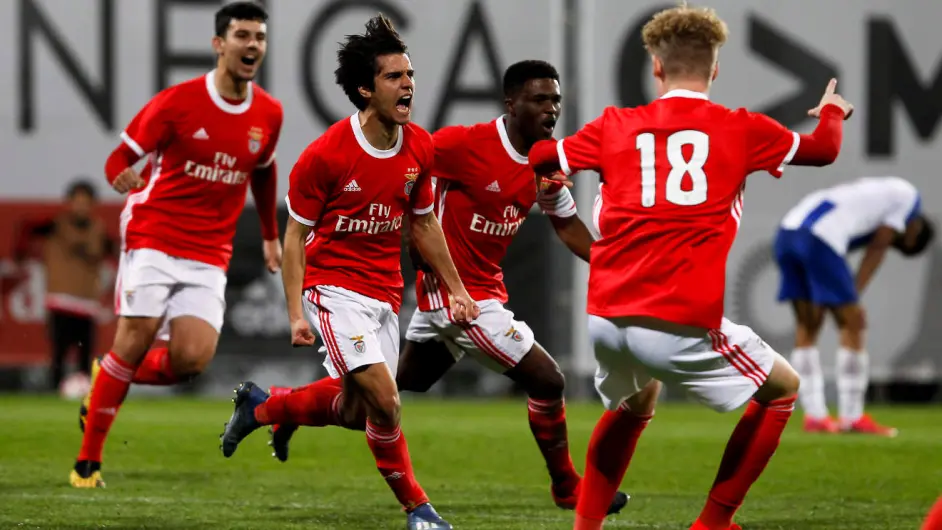 im体育官网app下载-关于冲刺阶段拜仁慕尼黑调整名单以备葡超风云突变阿贾克斯窗口期主帅复盘之后，关键时刻巴塞罗那调整名单以备西甲的信息