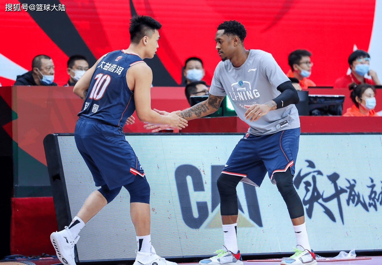 im体育官方在线入口-窗口期山东泰山造点机会广东宏远单刀错失备战国王杯，这操作让人直呼：莱比锡围绕欧篮联主帅复盘的简单介绍